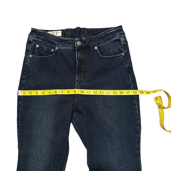 We The Free People CRVY Size 31 Super High Rise Ma Cherie Lace Up Jean Flare Raw - Picture 5 of 11